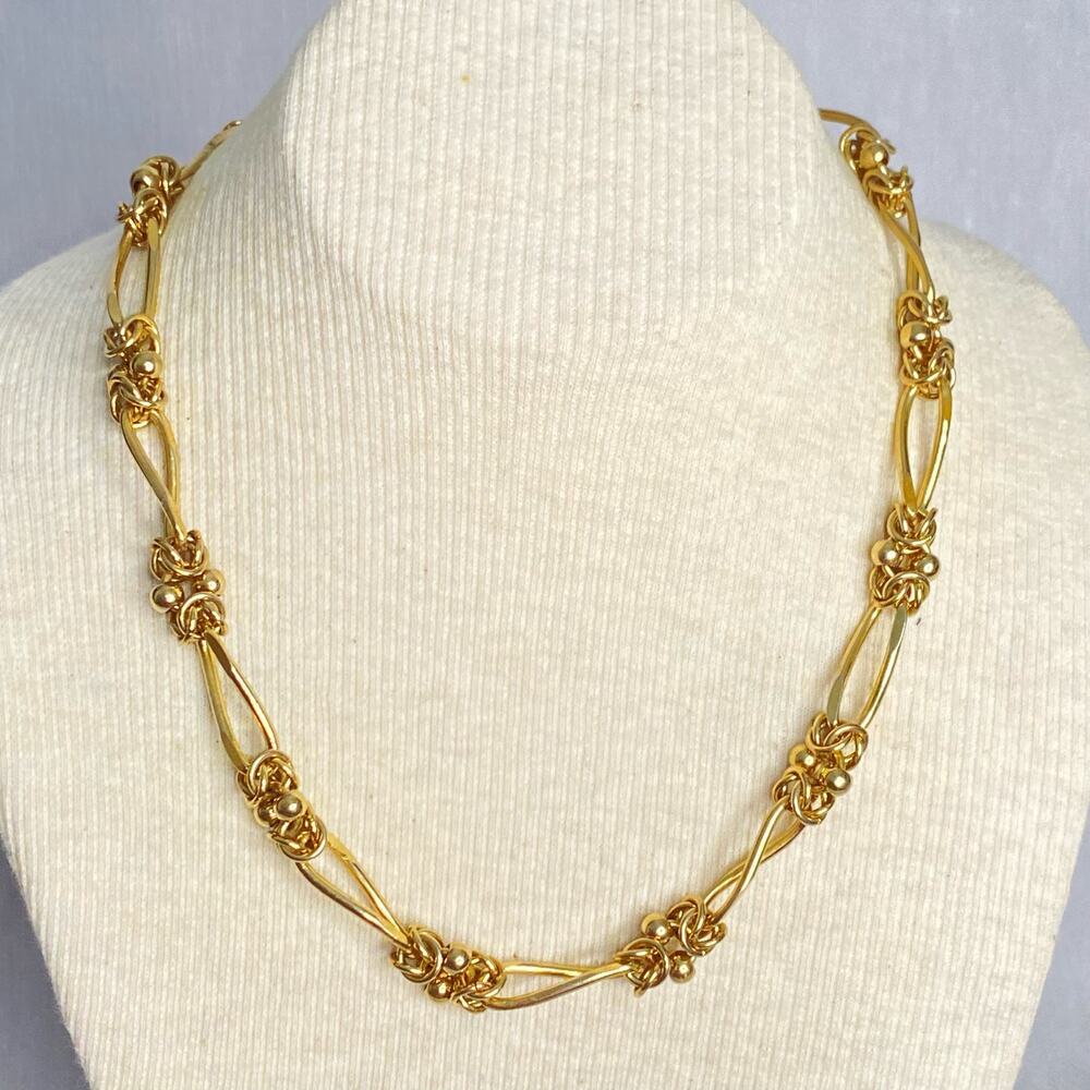 💎Gold Tone Collar Necklace Long Twisted Links Double Knots Joined Balled Rings